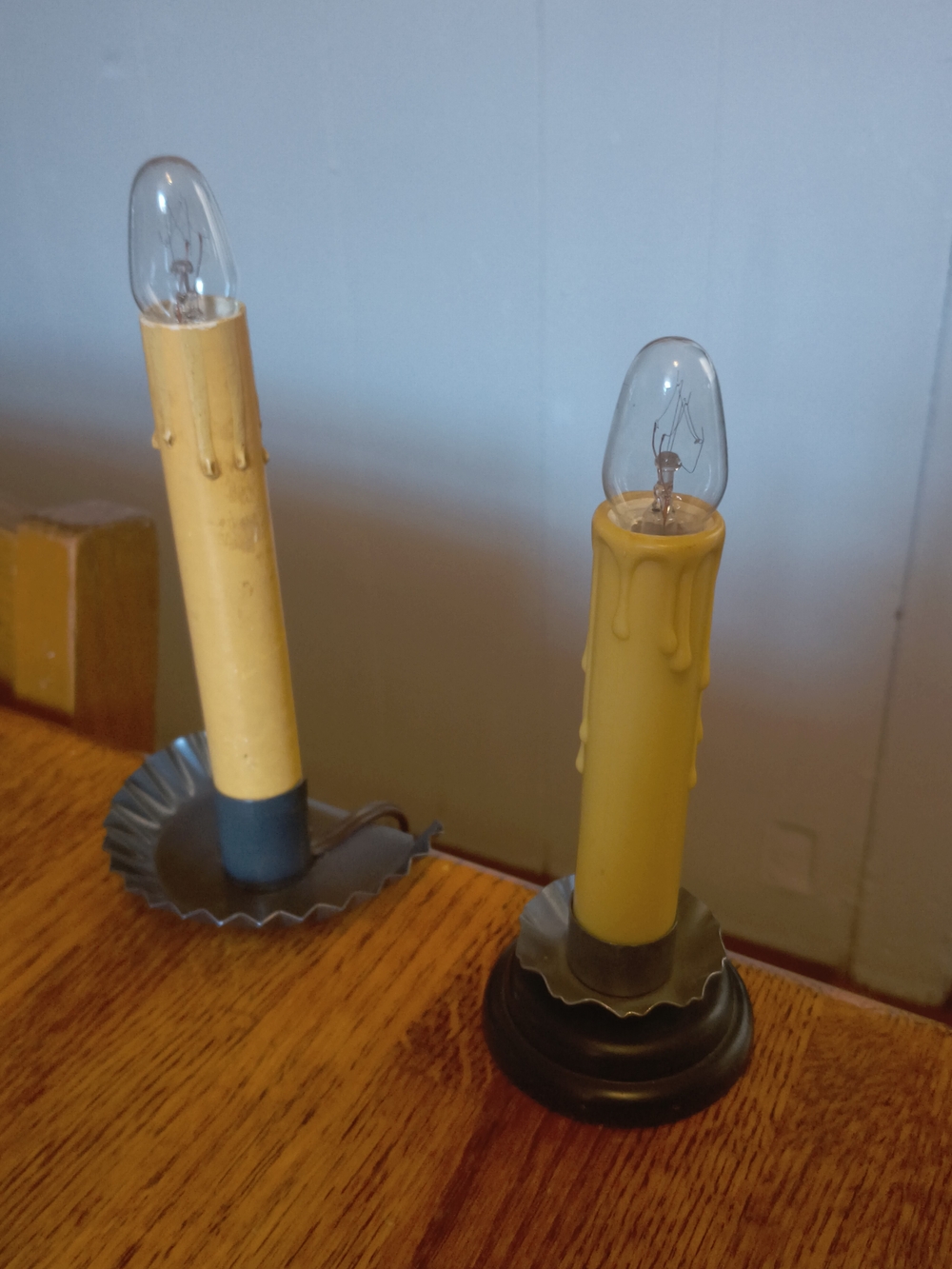 Vintage-Style Yellow Drip Electric Taper Lamp - Unbranded
